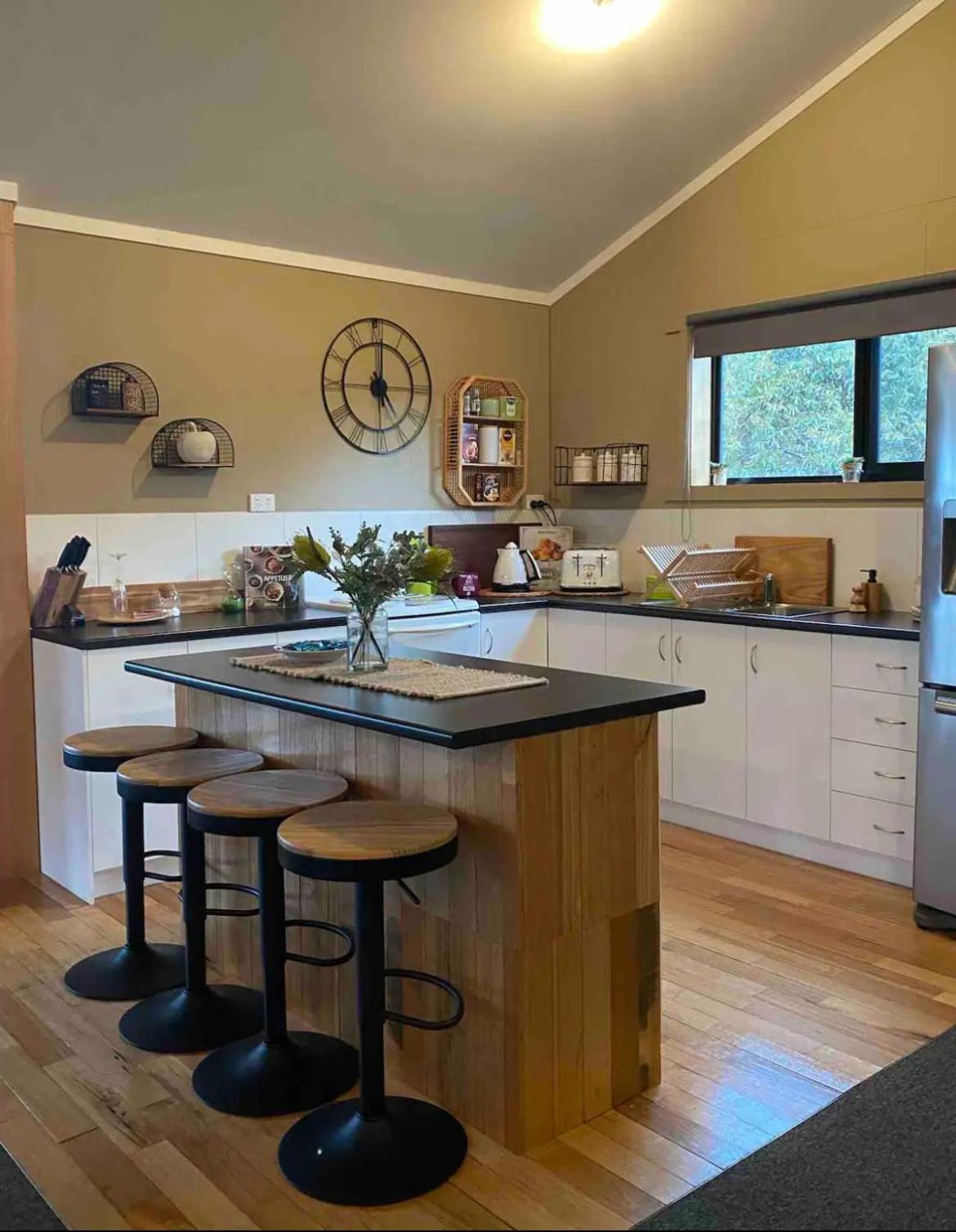 Great Lakes Wilderness Three Bedroom Home Miena エクステリア 写真