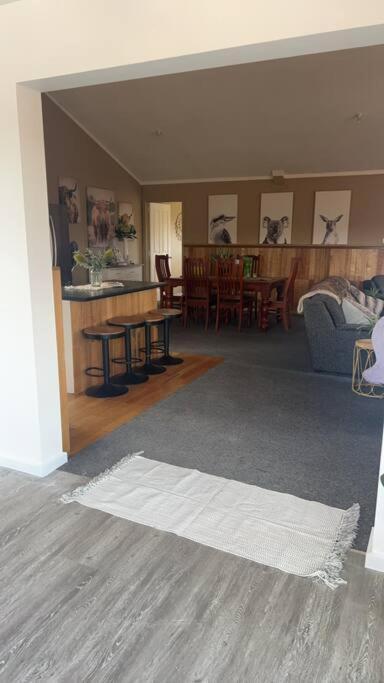 Great Lakes Wilderness Three Bedroom Home Miena エクステリア 写真