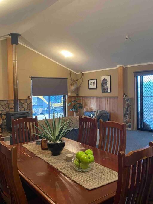Great Lakes Wilderness Three Bedroom Home Miena エクステリア 写真